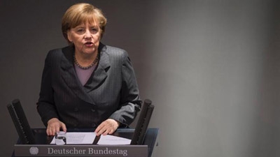 Merkel warns Russia of long-term damage over Ukraine