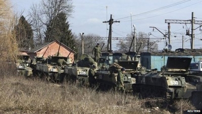 Ukraine crisis: Putin 'orders partial withdrawal'