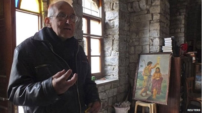 Syria: Dutch priest Fr van der Lugt shot dead in Homs