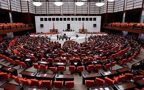 Ji Serokê Parlamentoya Tirkiyê banga civîna awarte