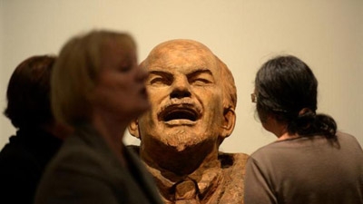 Major Moscow show explores Lenin, Stalin personality cults