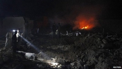 Syria conflict: Deadly missile strike on northern town