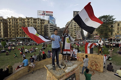 Egypt sets jail penalty for dishonouring flag 