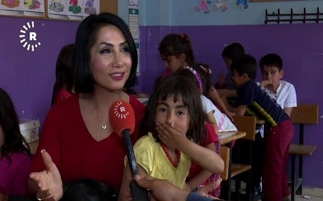 Rojînê alîkarî da dibistaneke gundê Amedê