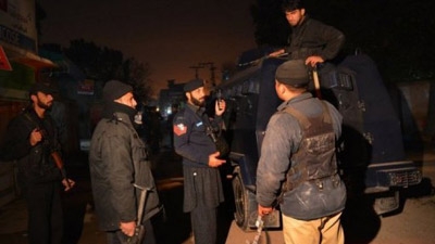 Pakistan reopens airport after deadly raid 