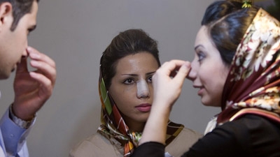 Iran TV snubs actors with plastic surgery