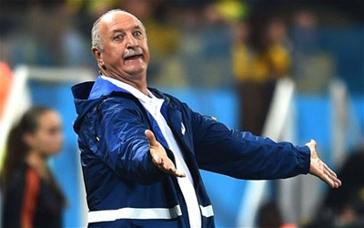 Scolari calls psychologist for nervy Brazil