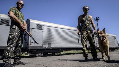 Pro-Russia separatists in Ukraine to hand over Flight MH17 black boxes