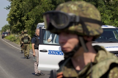 Hundreds of Ukraine troops cross into Russia