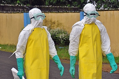  Ebola crisis: 'world is losing the battle'