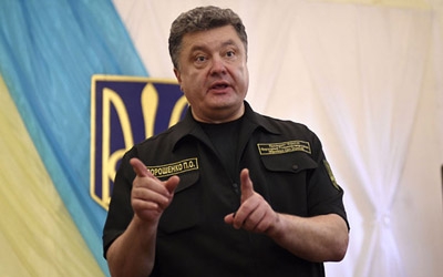 Pro-Russia rebels release 1,200 prisoners, Poroshenko says