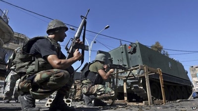 Lebanon army steps up Tripoli battle against militants