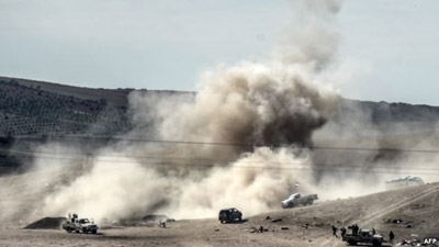 Heavy Fighting Between Kurds, IS Continues in Kobani 