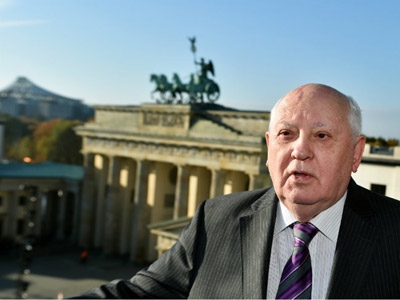 Ex-USSR leader Gorbachev: World on brink of new Cold War