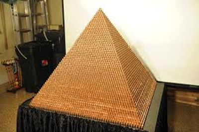 Lithuania builds 'world's largest' coin pyramid