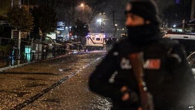 Turkey bombing: Female suicide attacker hits Istanbul police station