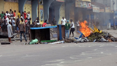 Violence rocks Kinshasa amid fears of Kabila power grab