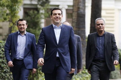 Greek leftist Tsipras sworn in as PM to fight bailout terms