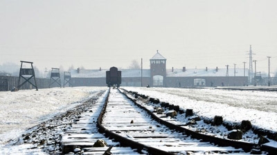 Auschwitz survivors return 70 years after liberation