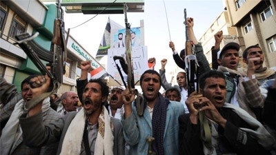 Houthis say they have secured aid package from Iran