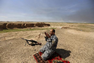Iraqi offensive on Tikrit stalled, officials say build evidence of chlorine