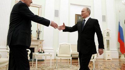 Putin Signs Treaty Integrating South Ossetia Into Russia