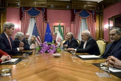 Iran and powers close in on 2-3 page nuclear deal, success uncertain