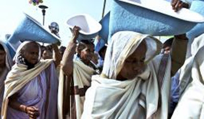 Indian authorities are out in force to enforce the use of toilets