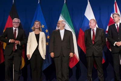 Iranian establishment faces risks if nuclear deal fails