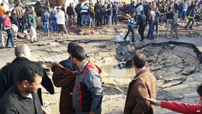 Egypt's Sinai Peninsula hit by deadly bomb attacks