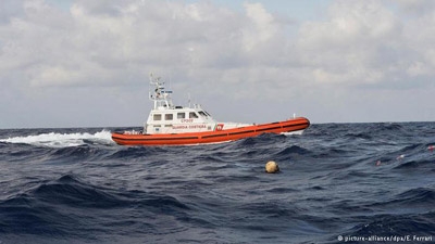 Dozens die in new Mediterranean migrant shipwreck