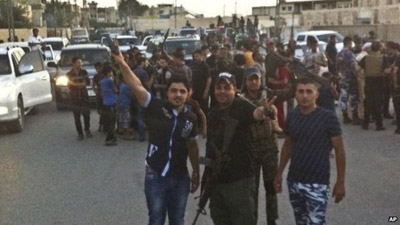 Islamic State steps up assault on Iraqi city of Ramadi