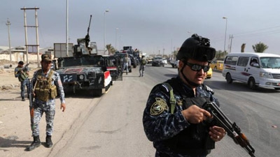 Iraqi Soldiers Enter Refinery Amid Islamic State Attacks
