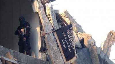 Al Qaeda-linked Nusra Front seizes key Syrian town 
