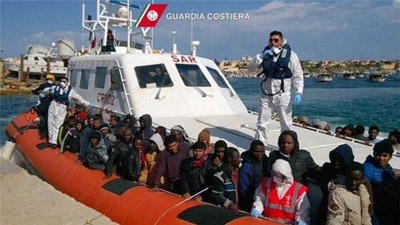 Hundreds of migrants rescued off Libyan coast