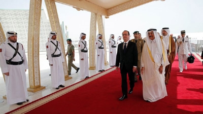 French President Visits Qatar, Deepening Ties to Gulf