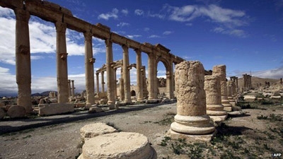 Islamic State seizes Syria's ancient Palmyra