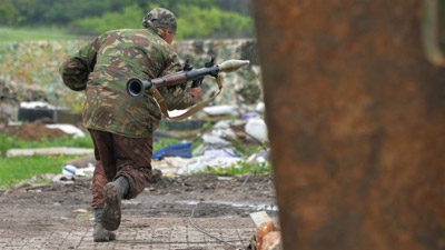 Hollande, Merkel call for rapid implementation of Minsk agreement