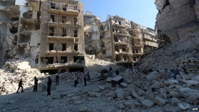 Syria crisis: 'Barrel bomb strikes kill 72' in Aleppo province