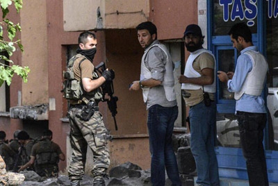 4 killed as rival Kurdish groups clash in Turkey 