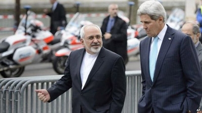 Iran nuclear talks: Zarif returns to Vienna on deadline day