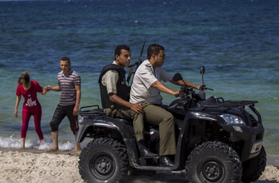 Tunisia arrests eight with 'direct links' to beach massacre