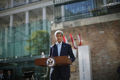 Now is the time to strike Iran deal, Kerry warns