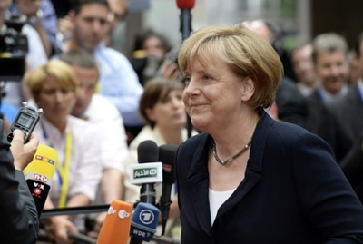 Merkel says still no basis for Greek bailout talks