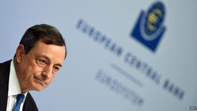 Greece debt crisis: ECB raises funding for Greek banks