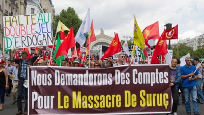 Kurds March in Paris to Protest Turkish Airstrikes on PKK