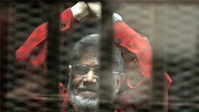 Egypt's Morsi 'abstaining from prison food'