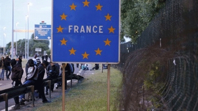 Britain, France seek to tackle Calais migrant crisis