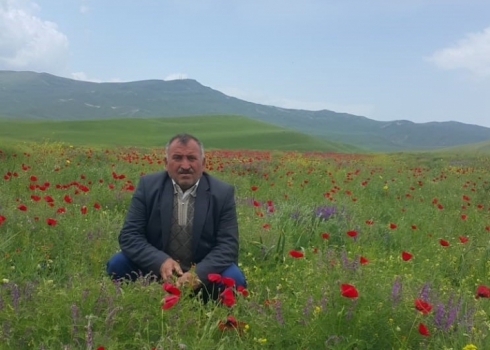 Dengbêj Şakirê Kopê: Kurd li dengbêjên xwe xwedî dernakevin