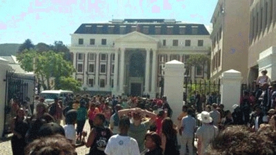 S.African riot police clash with students outside parliament